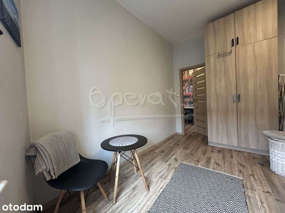 Mieszkanie w stylowej kamienicy w centrum-6