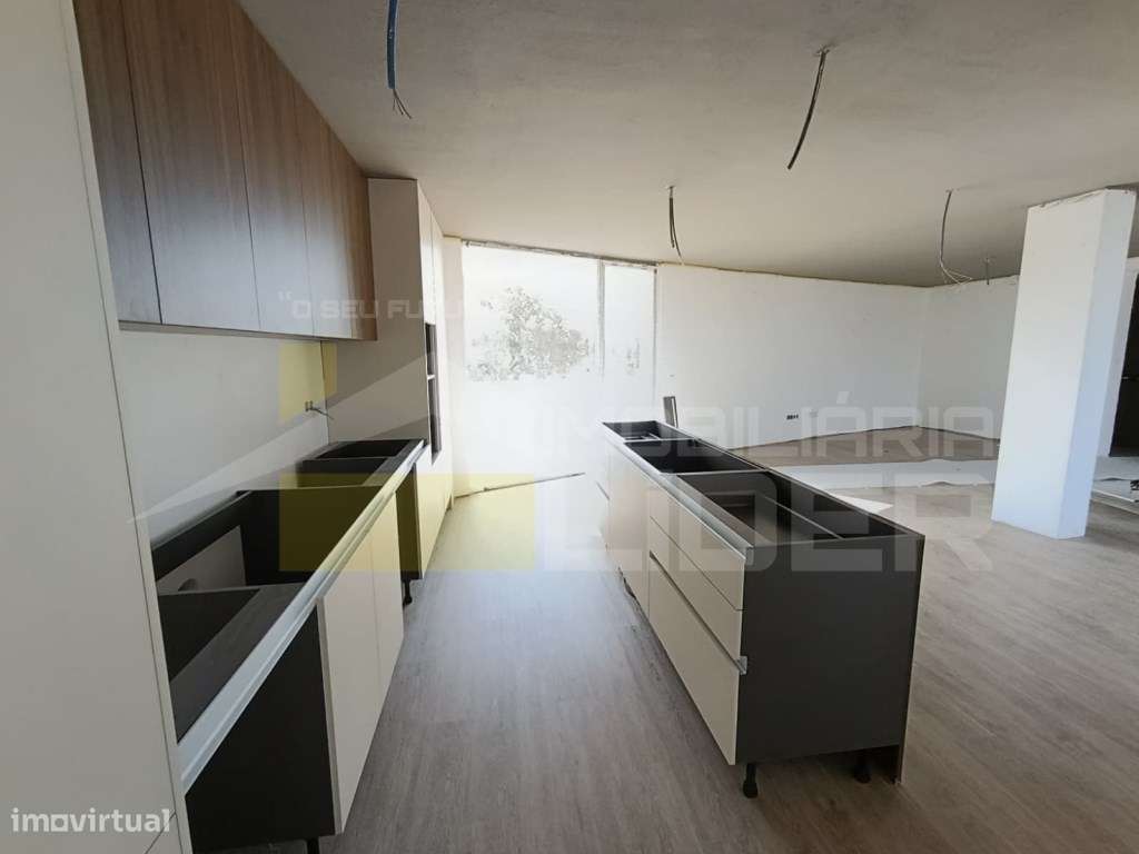 T4 penthouse duplex na Lourinha-15