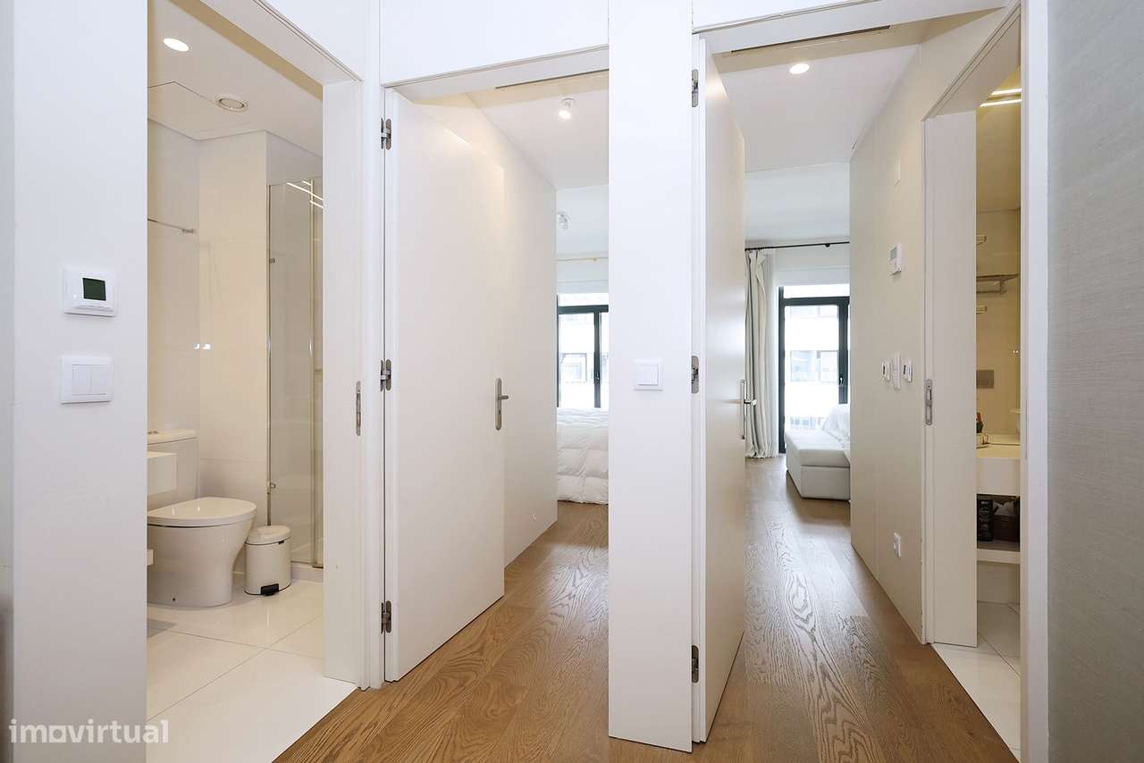 Apartamento T2 - Junto à Av. Liberdade - Totalmente Mobilado - Garagem-21