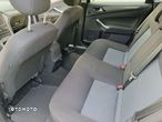 Ford Mondeo 2.0 TDCi Ambiente - 12