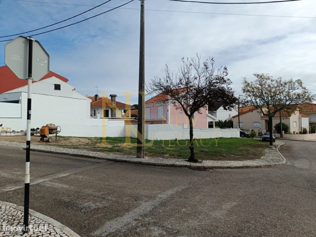 Terreno para Construção - Charneca Caparica