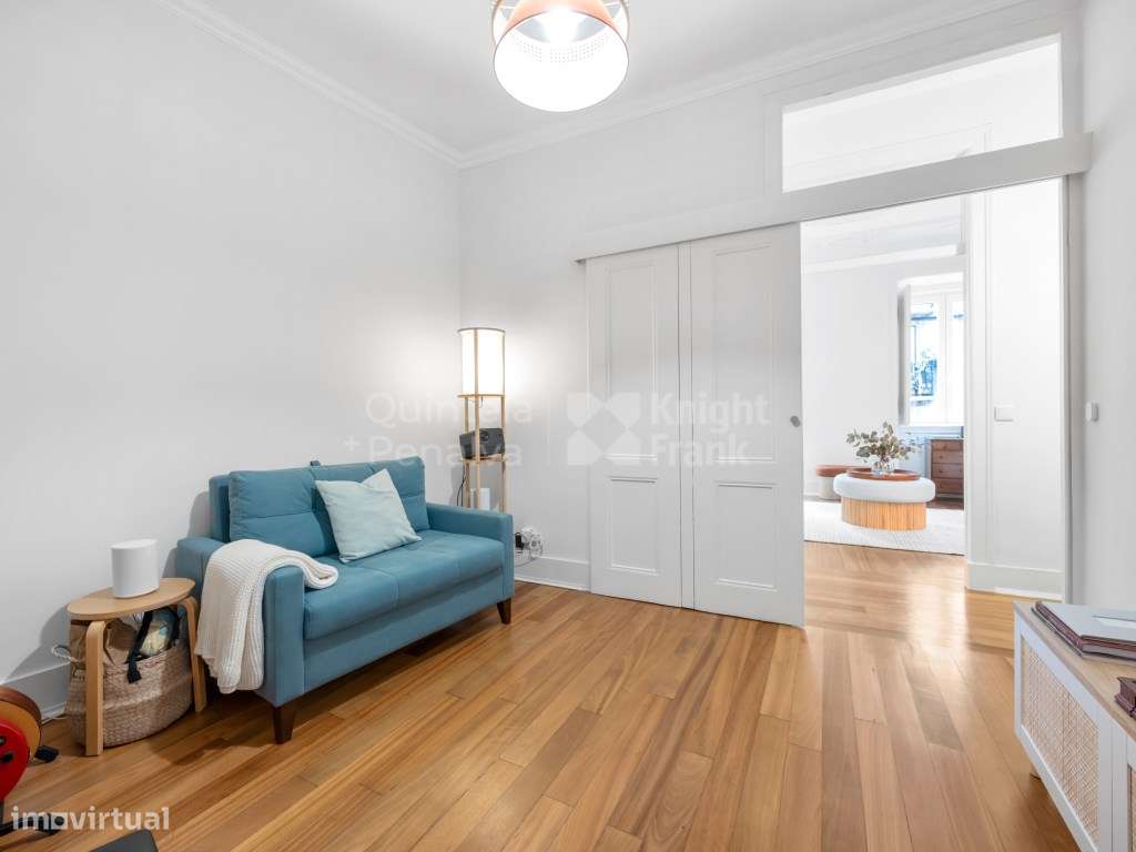 Apartamento T3 totalmente remodelado, São Bento, Lisboa-10