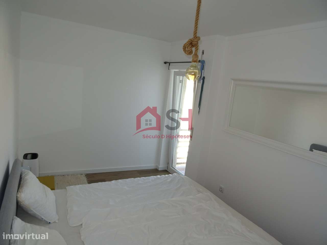 *Prédio com 2 Apartamentos + Loja + Arrecadação – Santa Cruz*-17