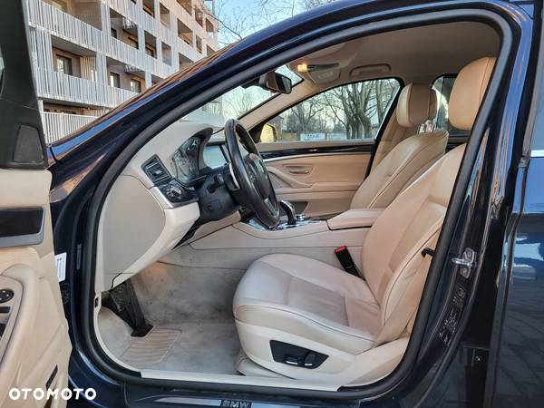 BMW Seria 5 525d - 4