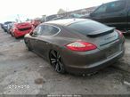 Porsche Panamera 4S - 3