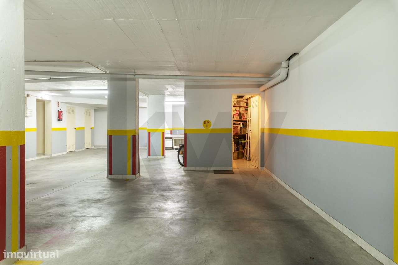 Apartamento T3 com elevador,  estacionamento e arrecadação, Jardins da-25