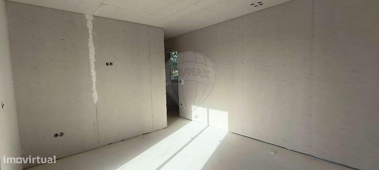 Moradia T2 para venda-12