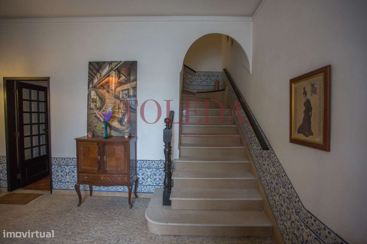 Moradia T7 em Almeirim-36