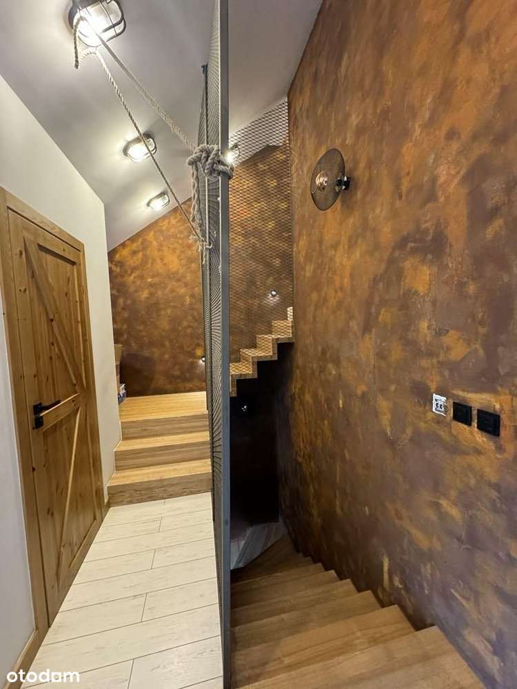 Komfortowe dwukondygnacyjne mieszkanie, ul. Tęczow-17