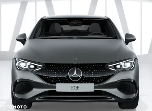 Mercedes-Benz EQE 300 - 1