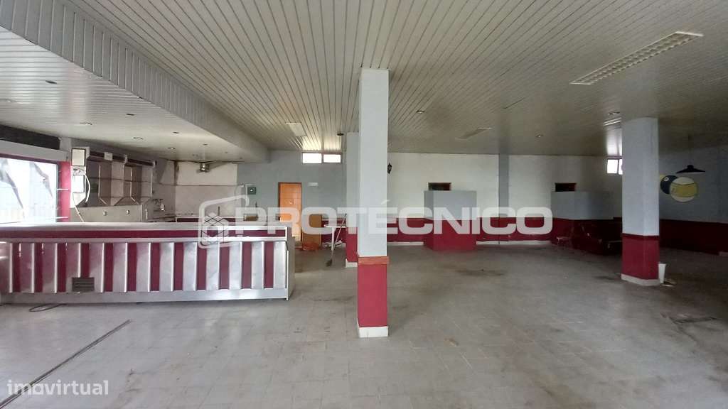 Loja no Bairro do Sardão - Mirandela - Grande imagem: 2/8