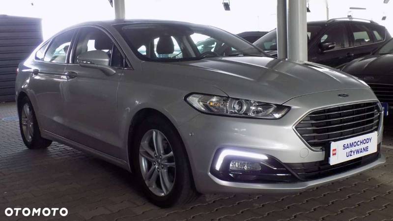 Ford Mondeo - 38