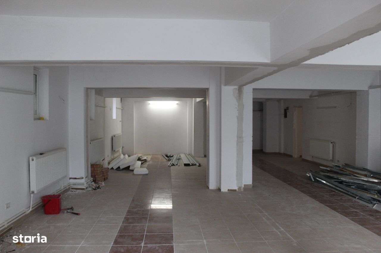 Spatiu 250 mp la demisol de inchiriat in zona centrala. Comision 0 - Imagine principală: 3/4