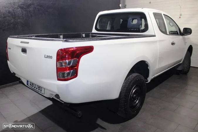 Mitsubishi L200 2.4 DI-D CD 4Kaizen Space Cab 3L 4WD - 5