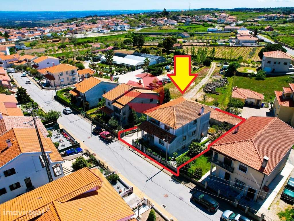 MORADIA T6 C/ GARAGEM-25