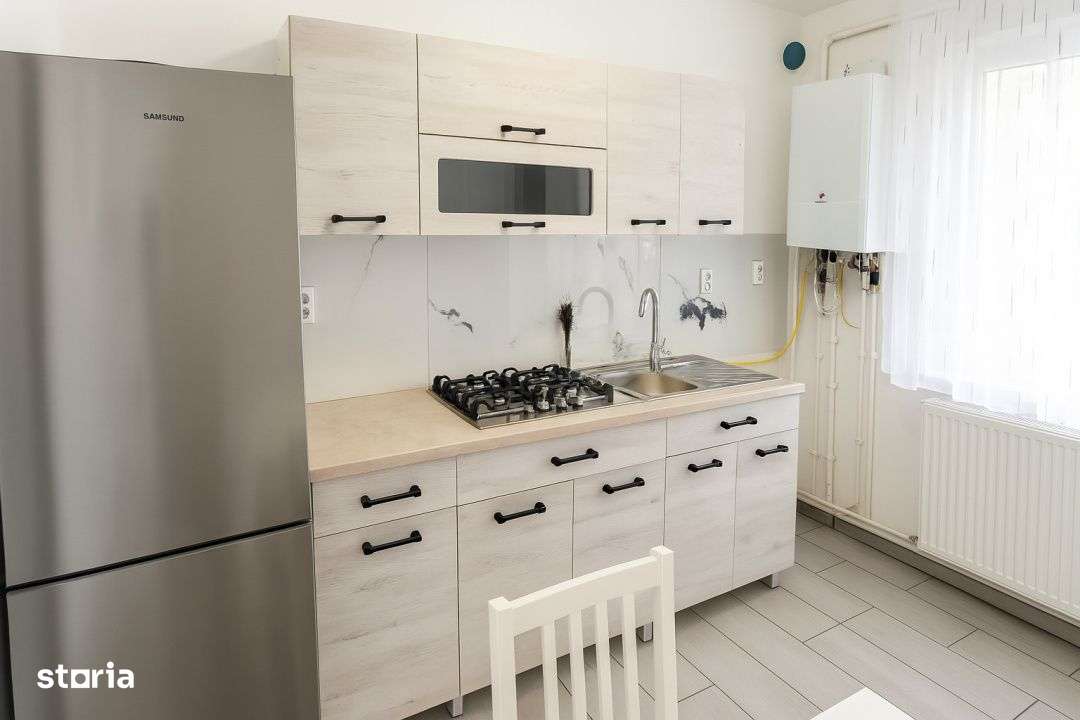 Inchiriere apartament 3 camere decomandat in Manastur, Cluj-Napoca - Imagine principală: 3/7