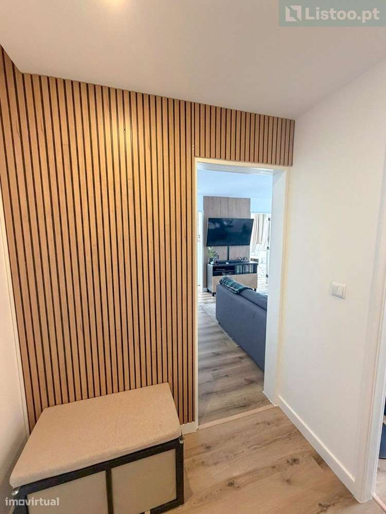 Apartamento T2 Santo António dos Cavaleiros-18