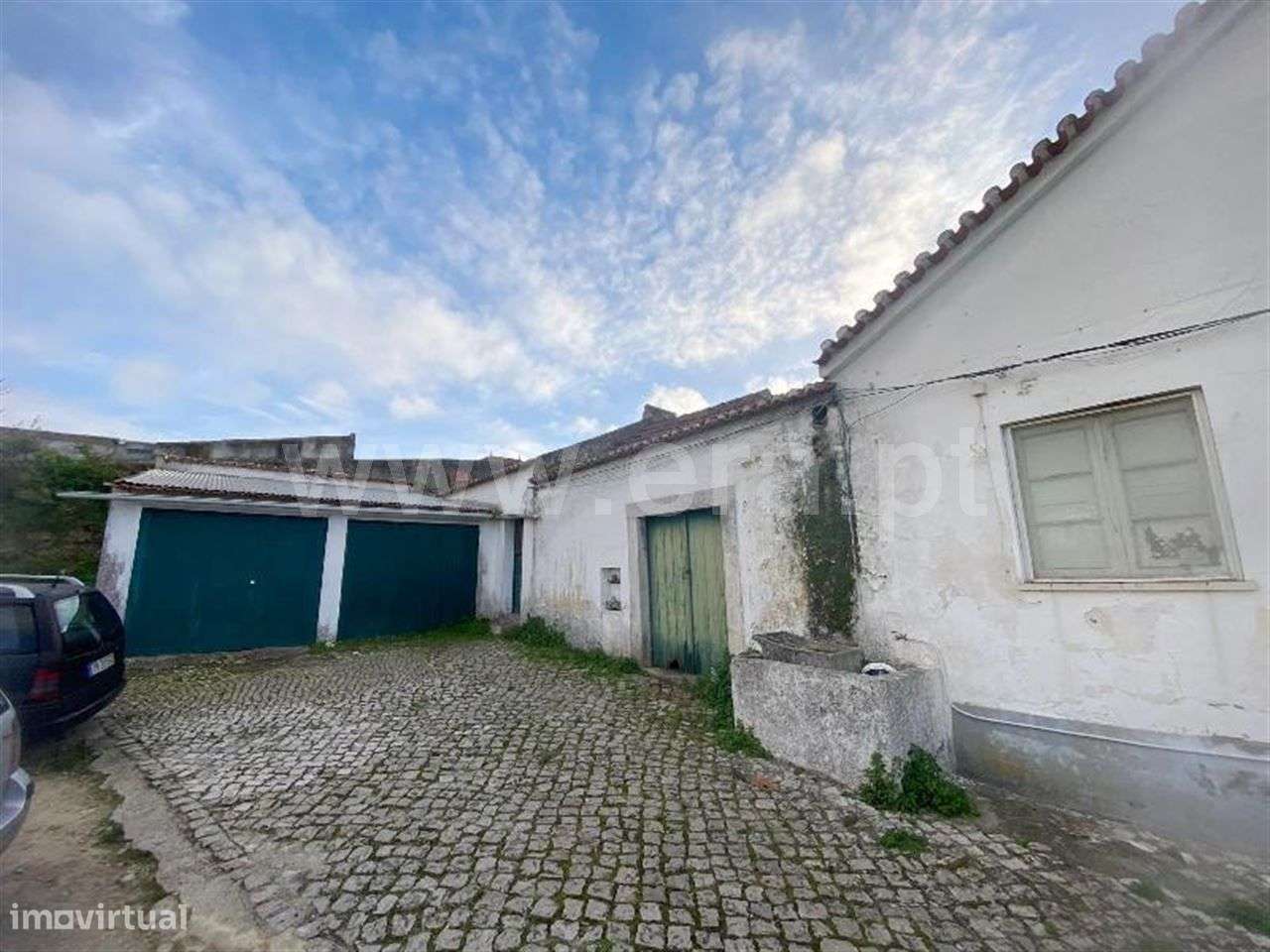 Quintinha com área total: 724m2; Zona Histórica Sobreda-1