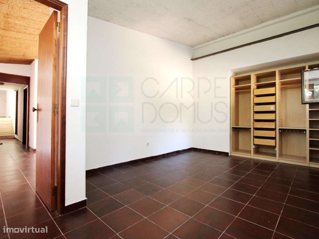 Moradia T6, lote 915m2, próxima da praia, na Parede, Cascais-52