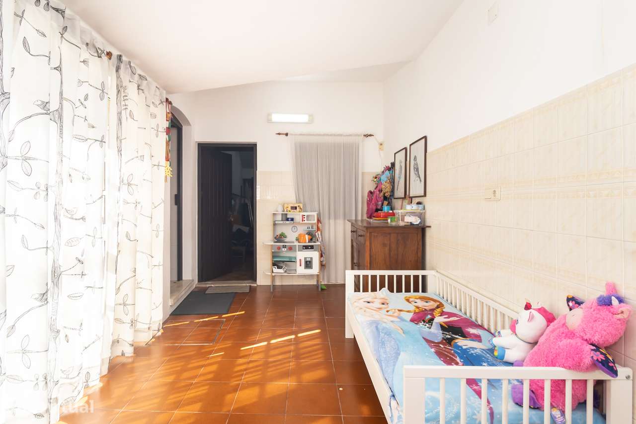 Moradia T5 isolada, Garagem , Quinta Charnequinha-44