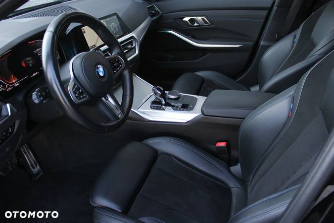 BMW Seria 3 330i M Sport sport - 15