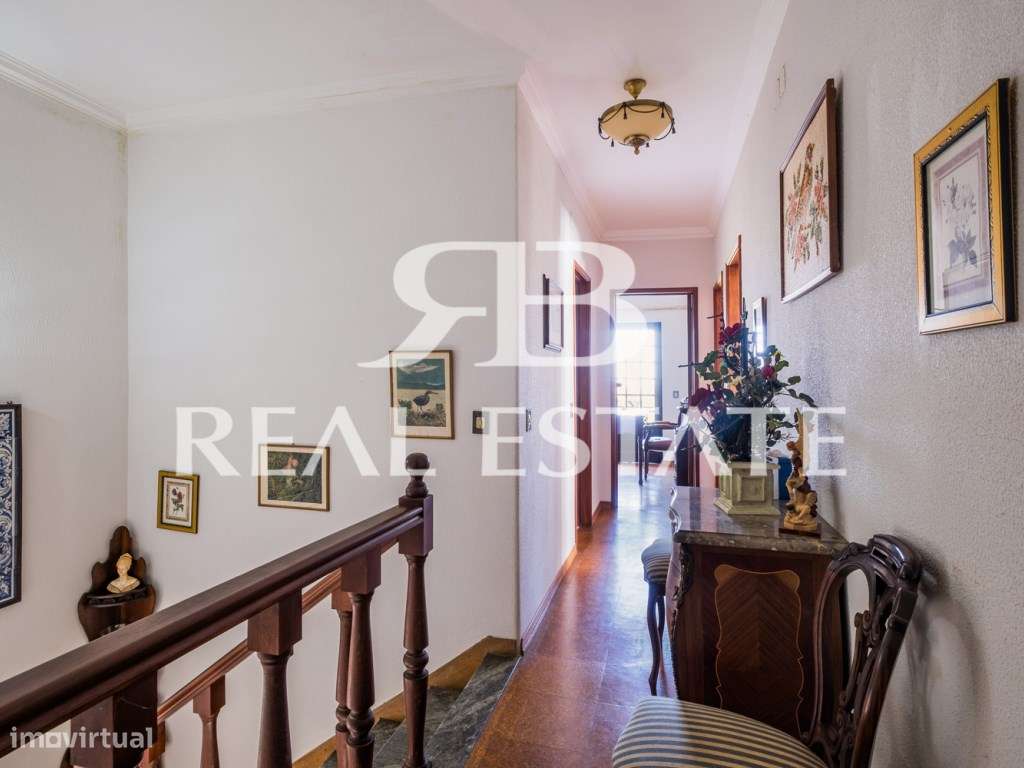 CASA T5 + JARDIM +VISTA + ADEGA + GARAGEM |ANEXO - V.N.AZEITÃO-20