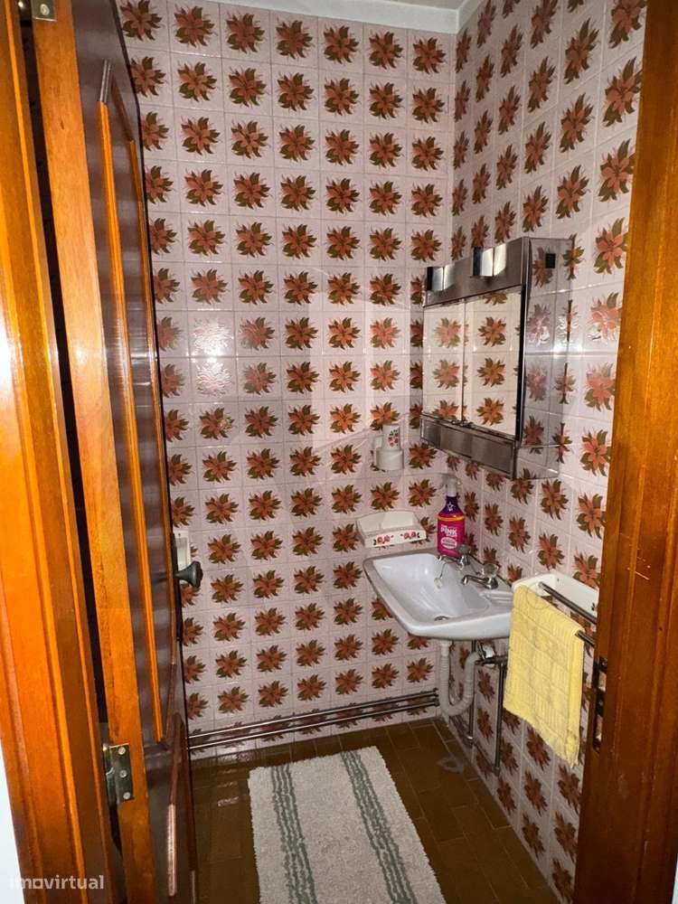 Apartamento T2+1 Avenida da Républica, junto ao metro Stº Ovidio-6