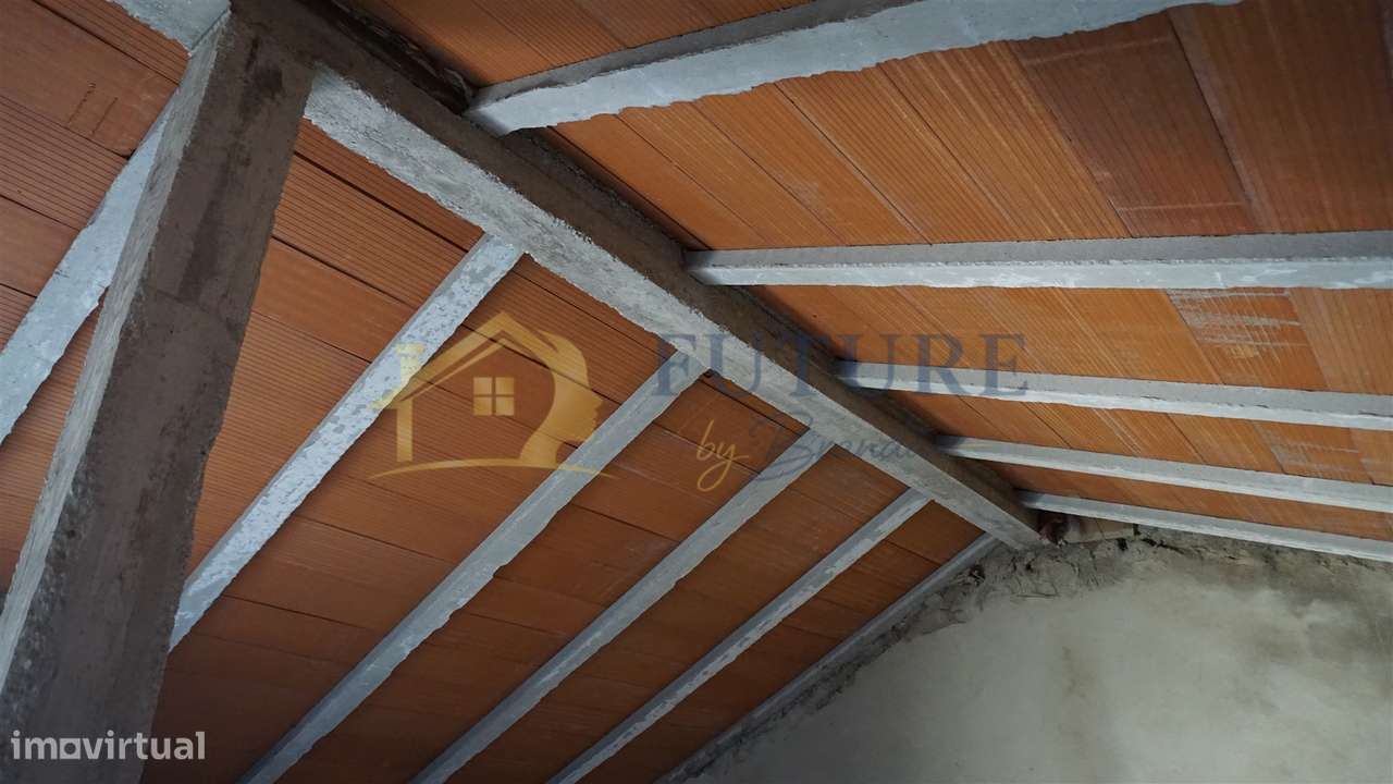 Moradia T3 Venda em Santa Iria de Azoia, São João da Talha e Bobadela,-36