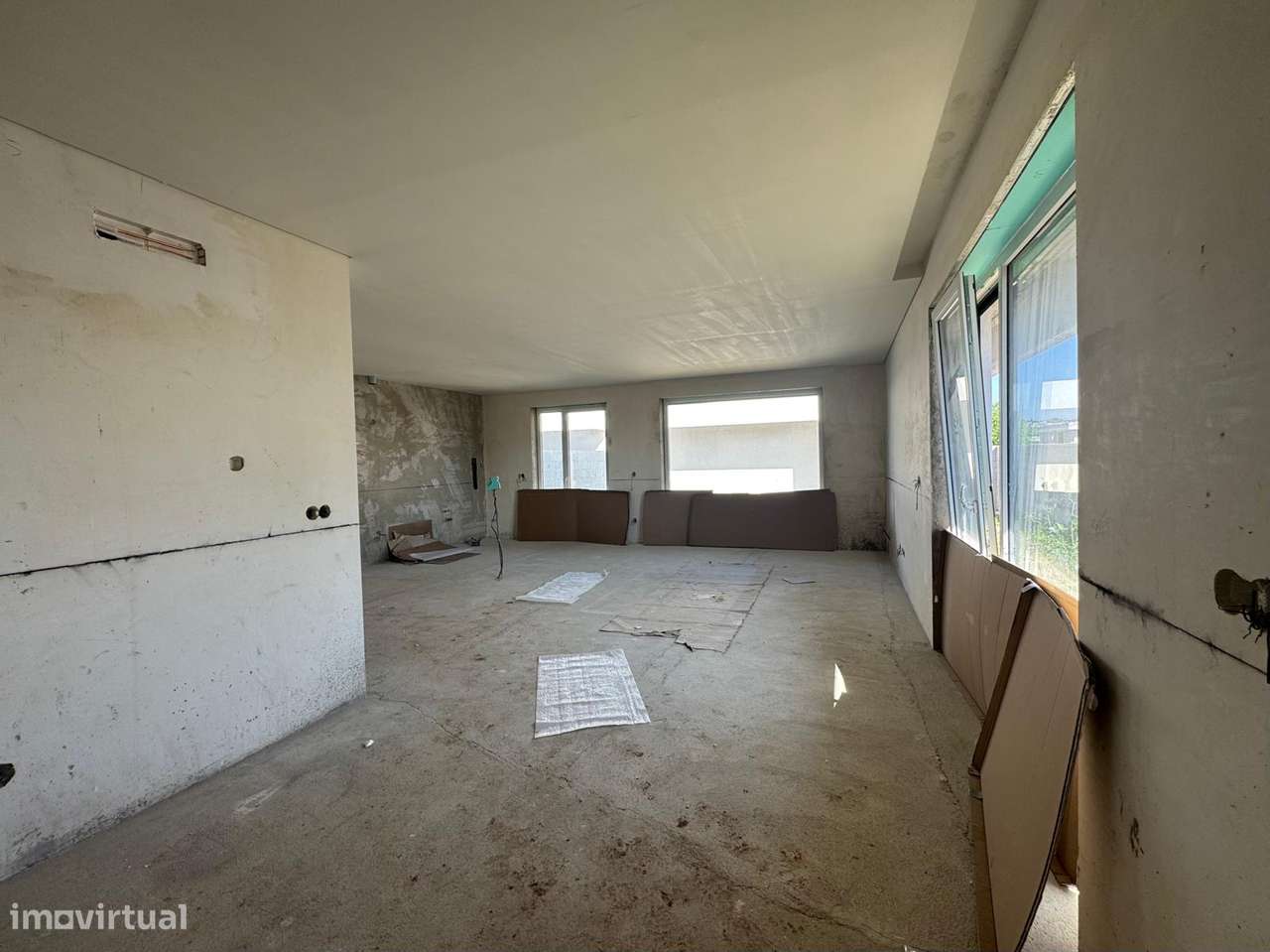 Moradia T3+1 em construção com excelente localização - Exclusivo-20