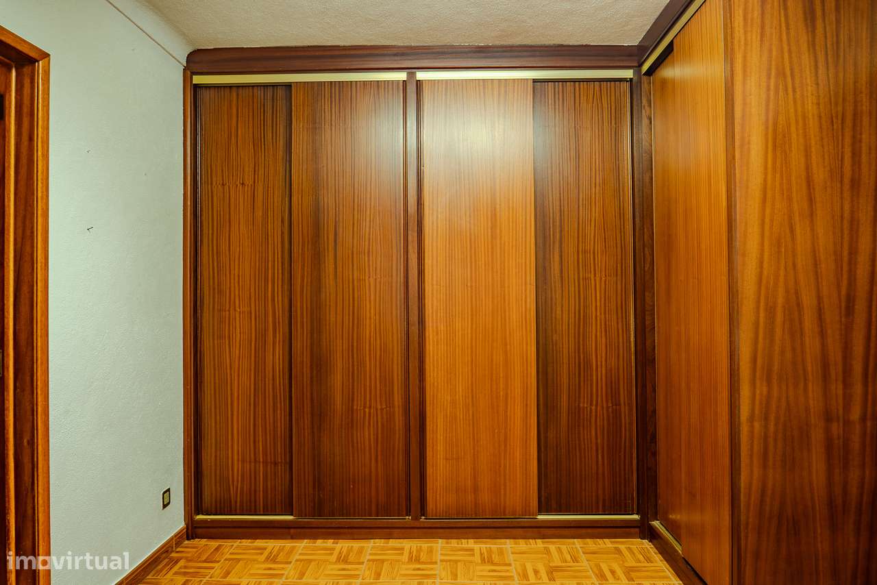 Moradia com Quintal e Garagem à Venda em Viana do Alentejo-11