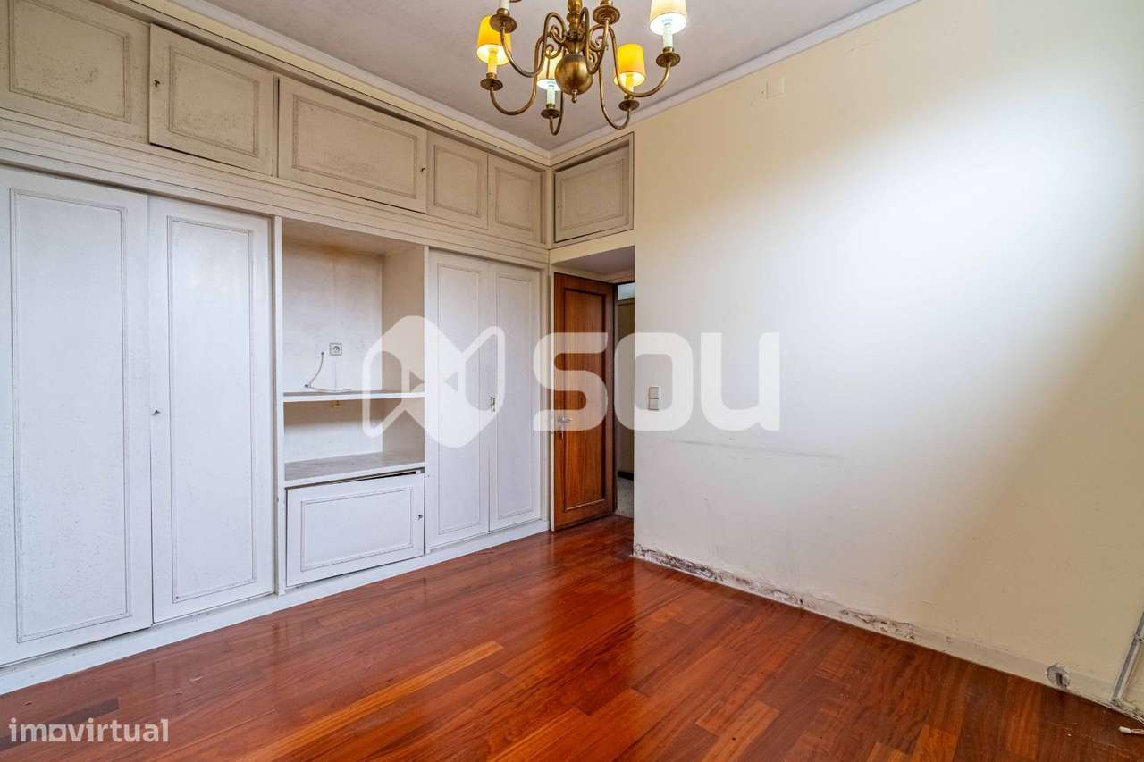 Casa Senhorial T7 num Lote de 3.320m² em Leça do Balio com-13