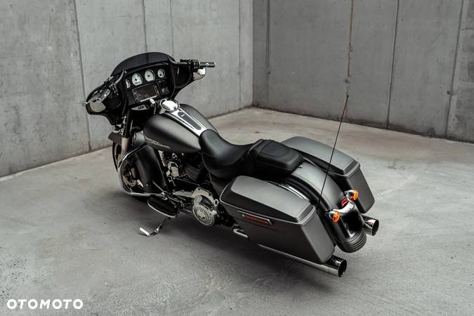 Harley-Davidson Touring Street Glide - 6