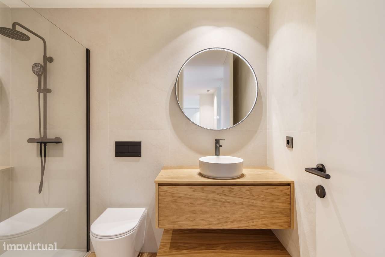 Apartamento T3 Novo com Vistas & Varanda-21