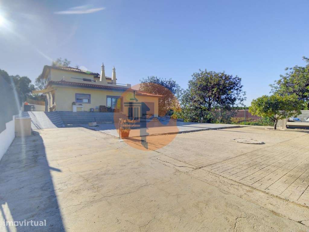 Moradia Unifamiliar Bernardas, AlturaV4 com 2 Pisos . Garagem. Terr... - Grande imagem: 5/47