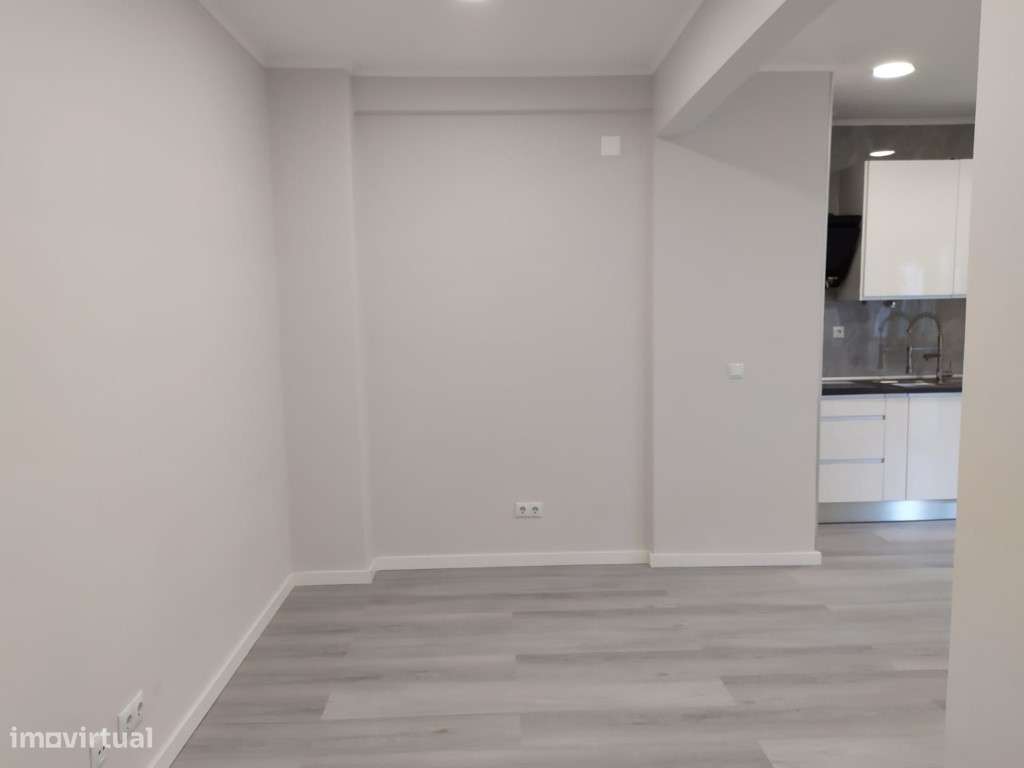 T1 totalmente remodelado na Amadora - Centro-6