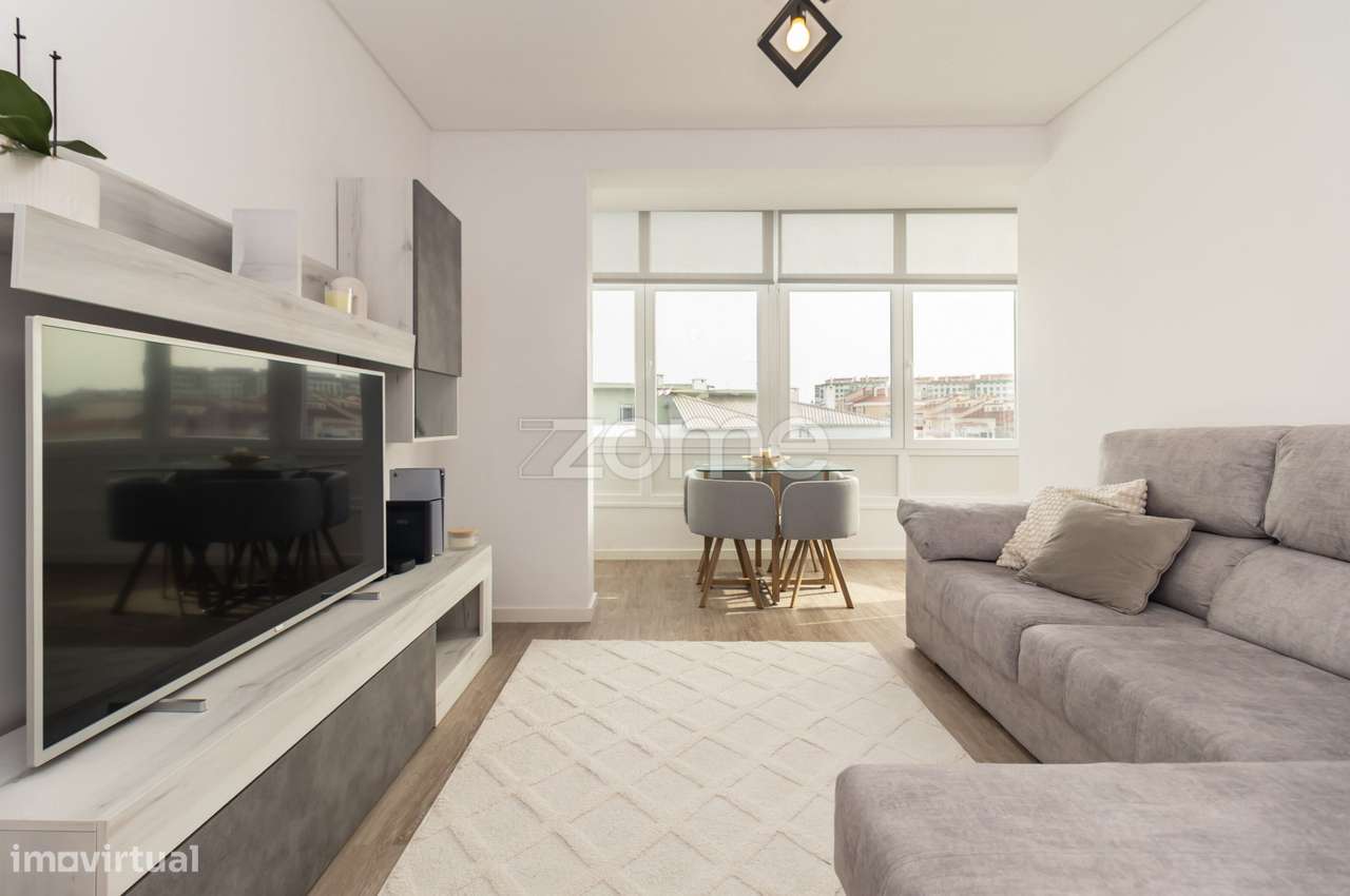 T2 Totalmente Remodelado – 69 m² | Torre da Marinha-0