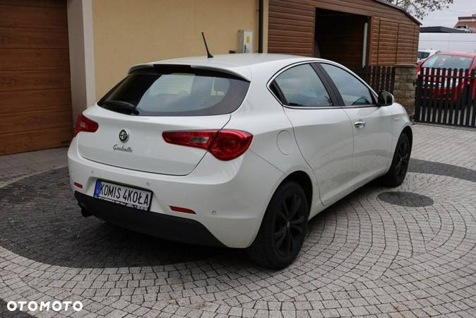 Alfa Romeo Giulietta - 7