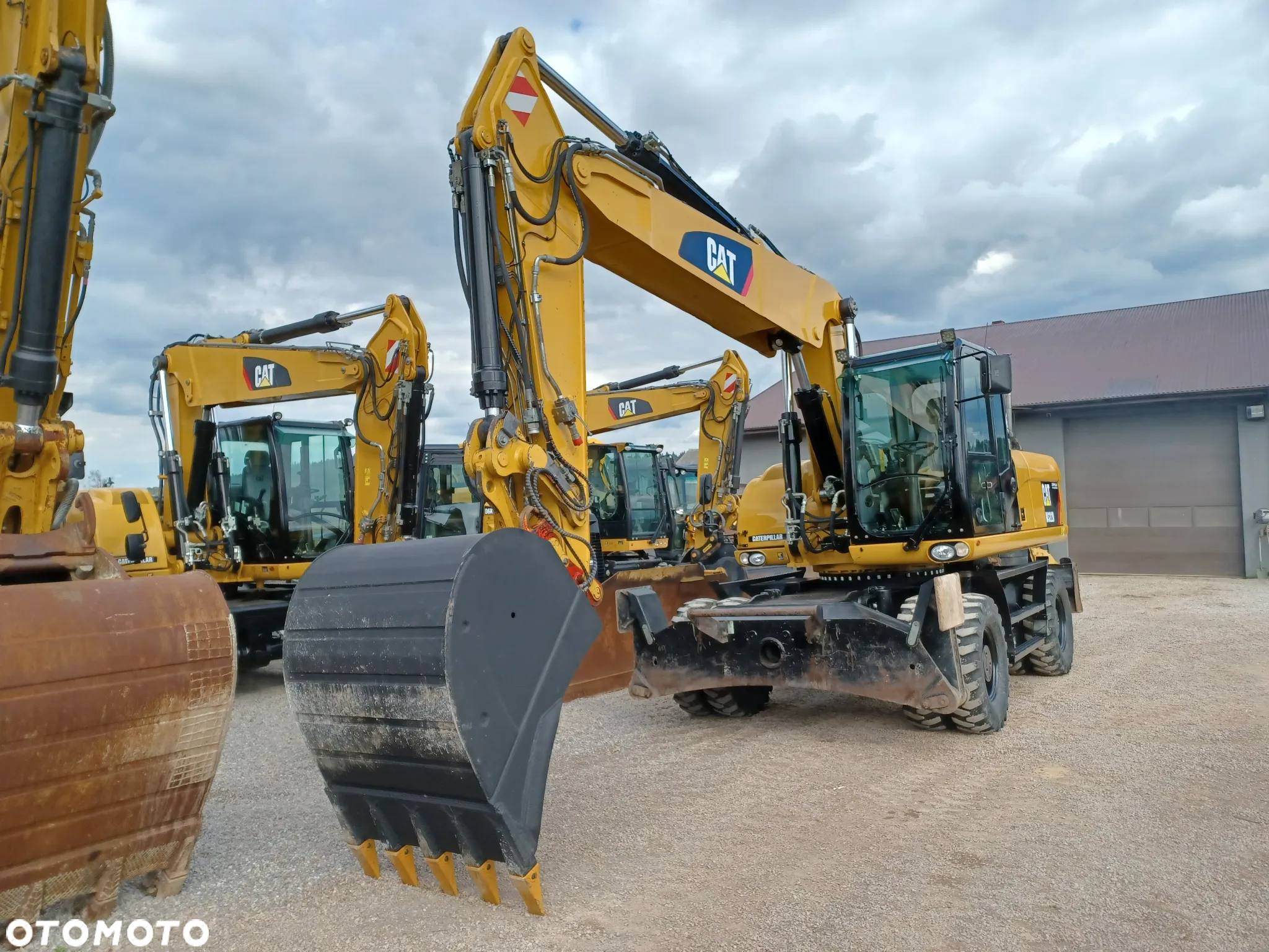 Caterpillar CAT M 322D - 2