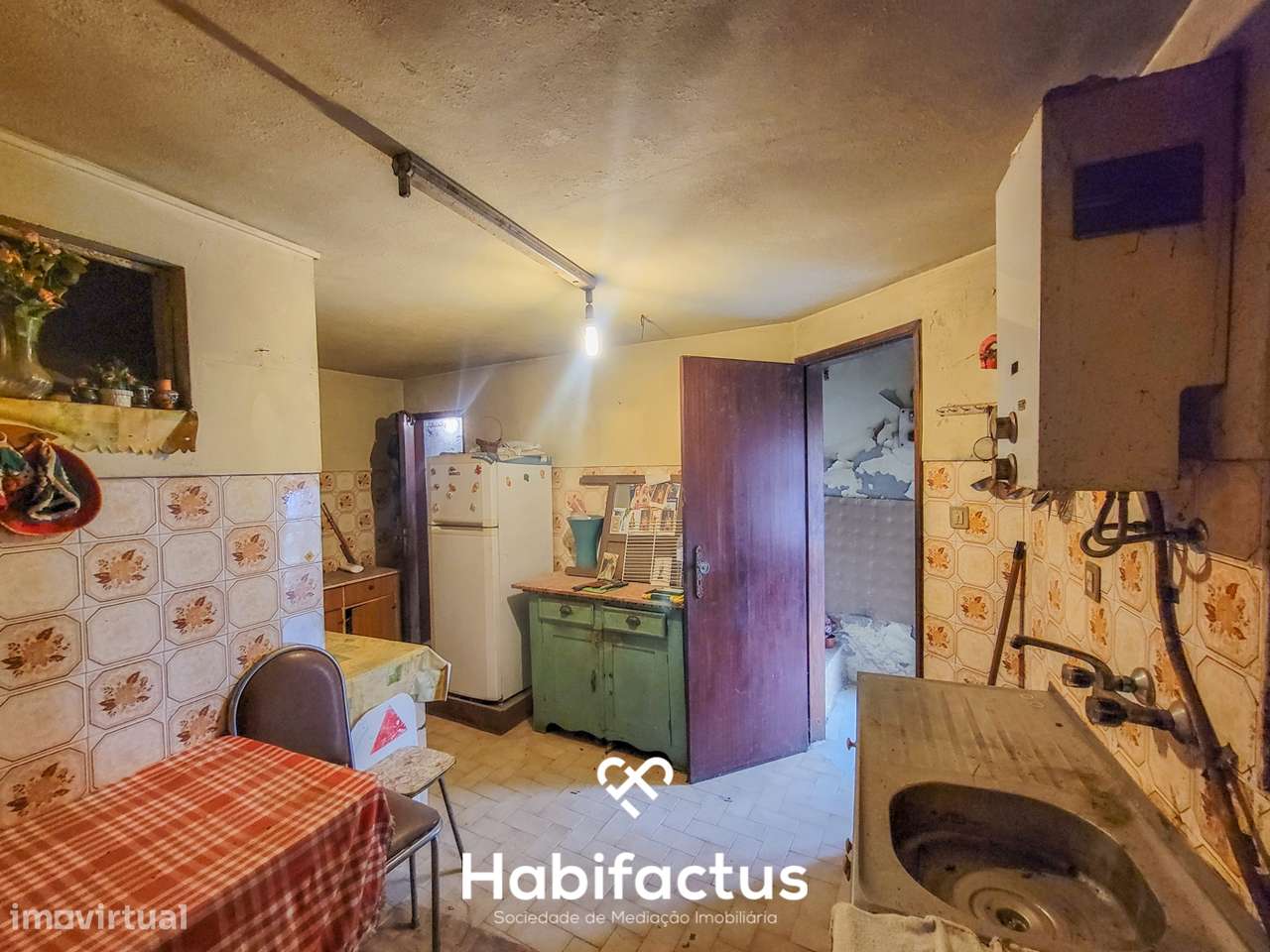 Moradia T3 á venda no Centro Histórico de Santar com Vista Privilegiad - Grande imagem: 4/16