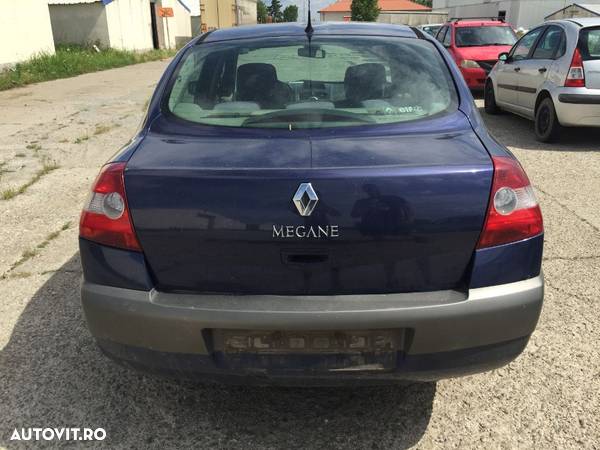 Dezmembrez Renault Megane 2 Berlina 1.6 - 4