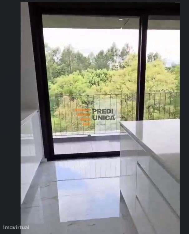 Moradia T3+1  Arquitetura Moderna Oferta ato escritura-18