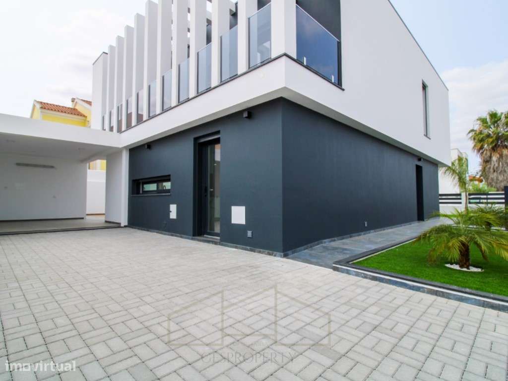 Moradia Isolada T4 - inserida em lote 420m2 - Aldeias de Irmaos - A...-53