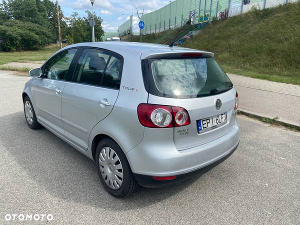 Volkswagen Golf Plus 1.6 FSI Comfortline - 6