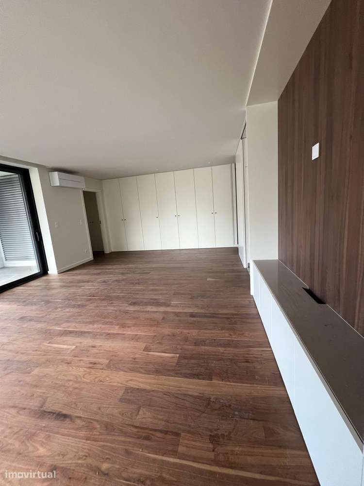 T 3 Novo V. N. Gaia  Av . República  Metro João de Deus Pronto Habitar-7