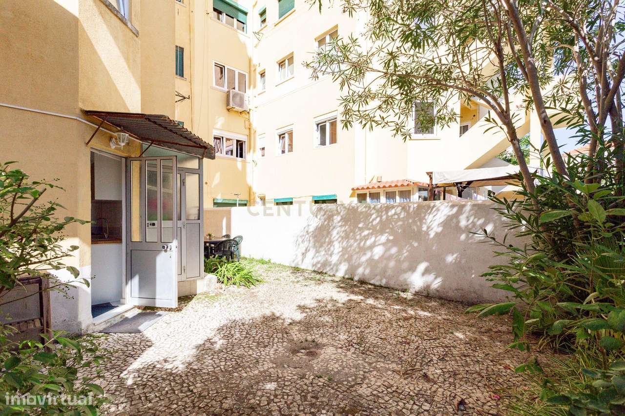 T1 com Terraço Privativo na Penha de França-23