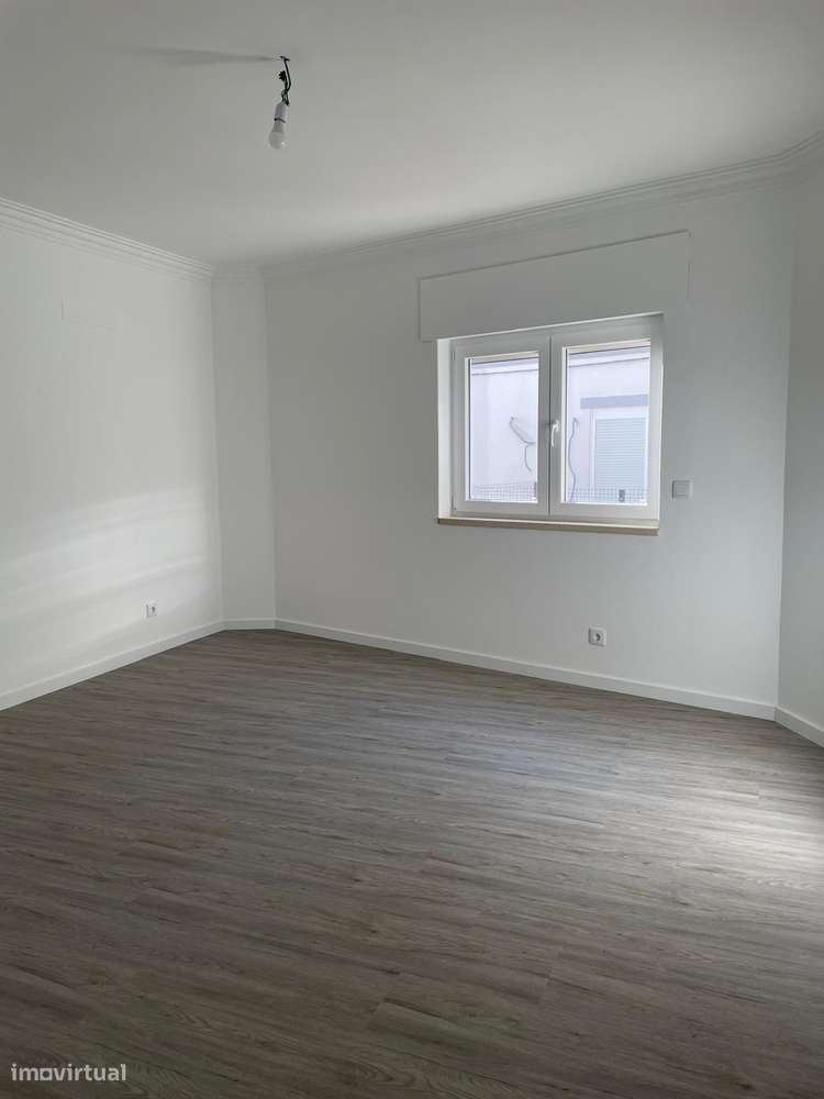 Moradia T3 Geminada - Estradas das Machadas - Totalmente Renovada-9