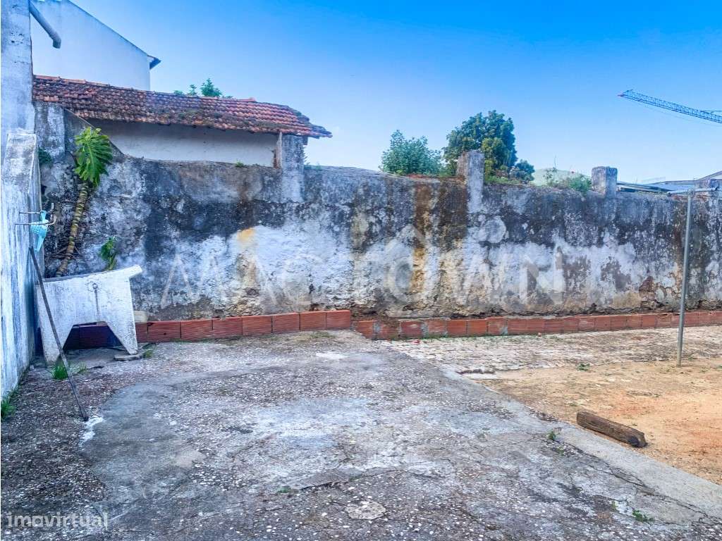 Moradia Térrea T2+1 a Preço de Outros Tempos-23