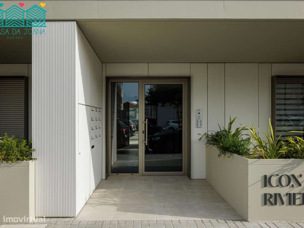 Apartamento T2 com Terraço na Praia da Barra-24