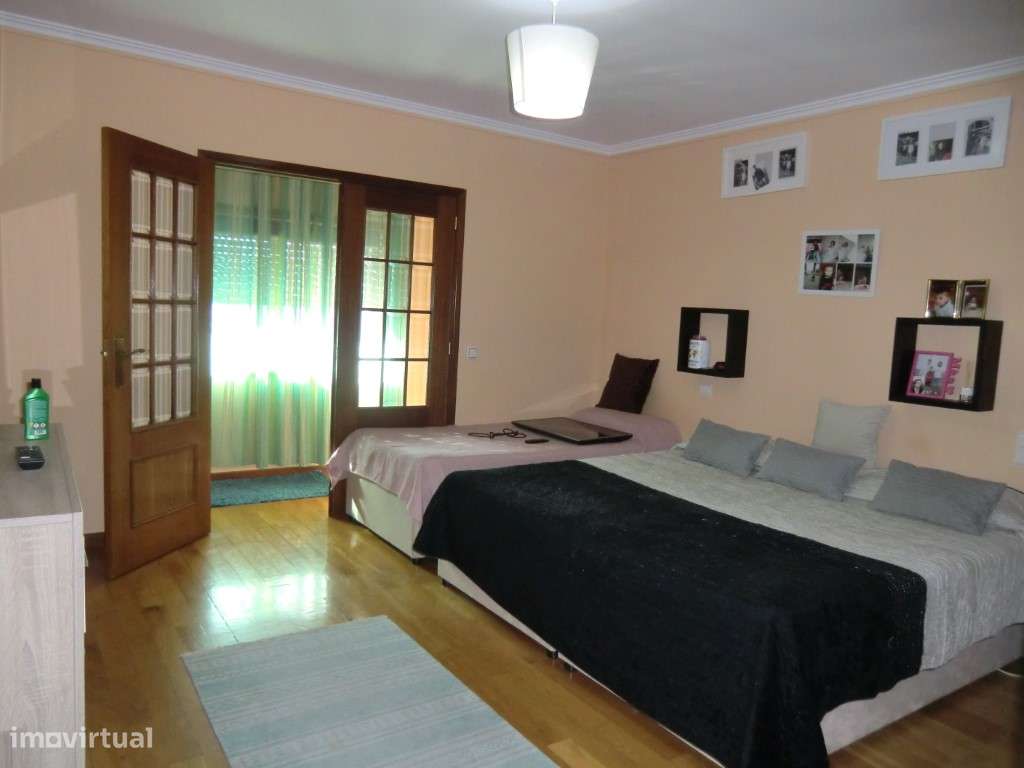 Apartamento T 3 c terraço,São João Madeira,centro-29