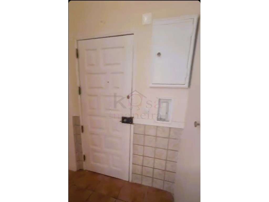 Apartamento 2+1 em Sintra-13